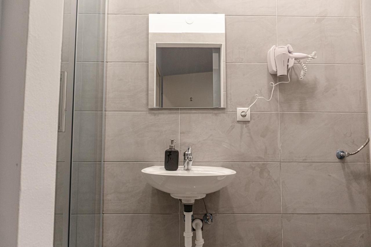 Classy 2Br Apt. W/ Exclusive Location Near Akh Wien Eksteriør billede