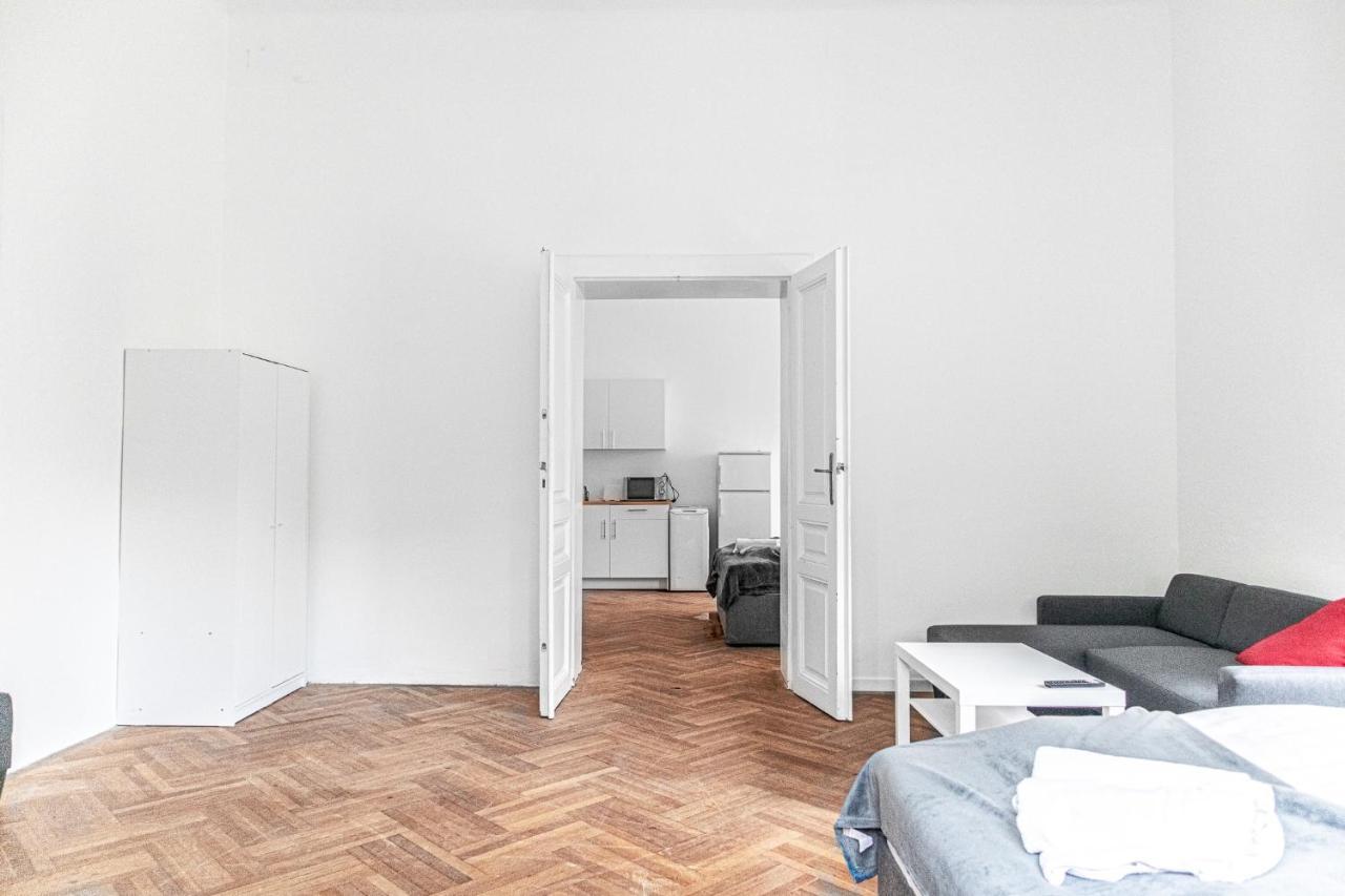 Classy 2Br Apt. W/ Exclusive Location Near Akh Wien Eksteriør billede